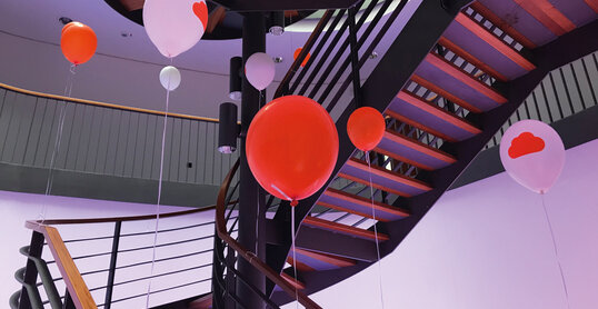 Luftballons am Ströer Standort in Köln während der Rollout-Days